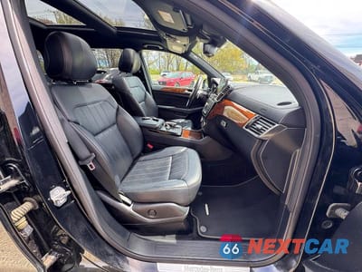 Piąte zdjęcie samochodu w środku: 2018 MERCEDES-BENZ GLS 450 4MATIC VIN:4JGDF6EE9JB178577 - miniatura