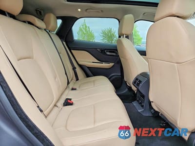 Zdjęcie 11 z 14 samochodu: 2018 JAGUAR F-PACE PREMIUM VIN:SADCJ2GX5JA237057 - miniatura