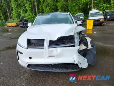 Piąte zdjęcie samochodu w środku: 2026 TESLA MODEL Y VIN:7SAYGDEEXTA456605 - miniatura