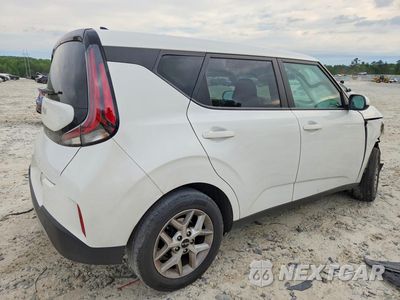 Piąte zdjęcie samochodu w środku: 2024 KIA SOUL LX VIN:KNDJ23AUXR7235835 - miniatura
