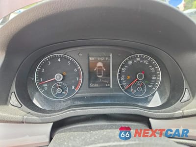 Zdjęcie 9 z 12 samochodu: 2013 VOLKSWAGEN PASSAT SE VIN:1VWBH7A3XDC104158 - miniatura
