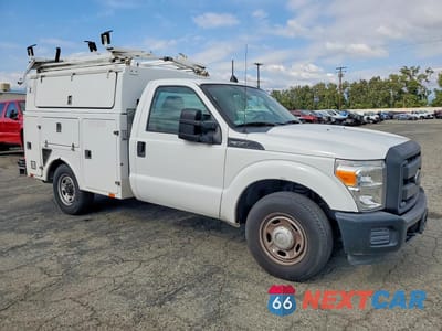 Czwarte zdjęcie samochodu z boku: 2013 FORD F350 SUPER DUTY VIN:1FDRF3A66DEB92605 - miniatura