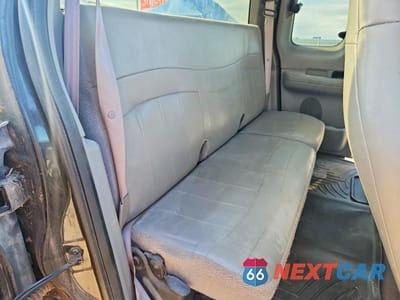 Zdjęcie 10 z 12 samochodu: 2000 FORD F150 VIN:1FTRX08L6YKB35548 - miniatura