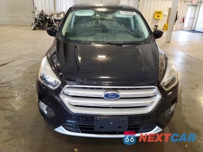 Piąte zdjęcie samochodu w środku: 2019 FORD ESCAPE SE VIN:1FMCU0GDXKUC26998 - miniatura