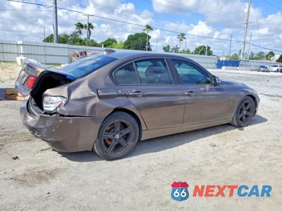 Trzecie zdjęcie samochodu z tyłu: 2013 BMW 328 I SULEV VIN:WBA3C1G57DNR49322 - miniatura