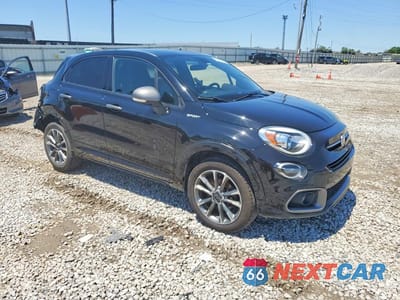 Czwarte zdjęcie samochodu z boku: 2021 FIAT 500X SPORT VIN:ZFBNF3C1XMP945130 - miniatura