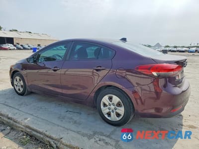 Drugie zdjęcie samochodu z przodu: 2018 KIA FORTE LX VIN:3KPFK4A76JE228178 - miniatura