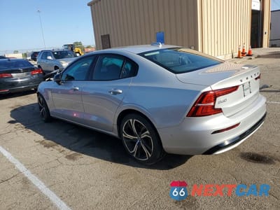 Drugie zdjęcie samochodu z przodu: 2024 VOLVO S60 PLUS VIN:7JRL12FL7RG280108 - miniatura