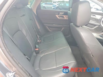 Zdjęcie 10 z 12 samochodu: 2017 JAGUAR XF PREMIUM VIN:SAJBD4BV7HCY33335 - miniatura