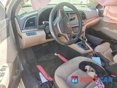 Zdjęcie 8 z 12 samochodu: 2017 HYUNDAI ELANTRA SE VIN:5NPD84LF2HH200023 - miniatura