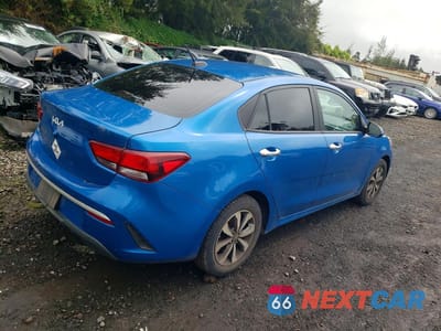 Trzecie zdjęcie samochodu z tyłu: 2023 KIA RIO S VIN:3KPA24AD8PE577562 - miniatura