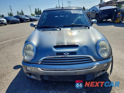 Piąte zdjęcie samochodu w środku: 2006 MINI COOPER S VIN:WMWRH33536TK57022 - miniatura