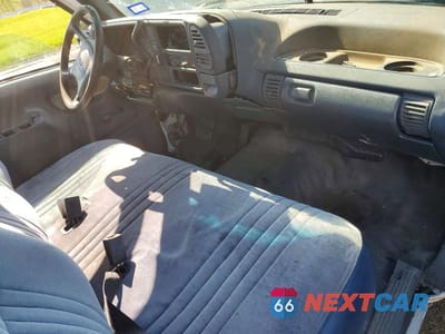 Zdjęcie 8 z 12 samochodu: 1995 CHEVROLET GMT-400 C2500 VIN:1GCGC24K6SZ217256 - miniatura