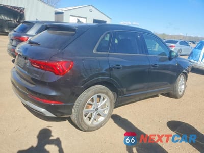Trzecie zdjęcie samochodu z tyłu: 2022 AUDI Q3 KOMFORT 45 VIN:WA1AECF31N1064892 - miniatura
