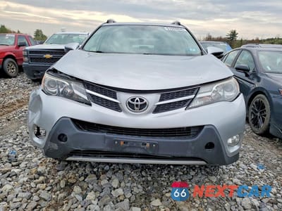 Piąte zdjęcie samochodu w środku: 2015 TOYOTA RAV4 LIMITED VIN:JTMDFREV3FD164272 - miniatura