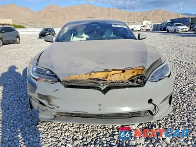 Piąte zdjęcie samochodu w środku: 2022 TESLA MODEL S VIN:5YJSA1E52NF463718 - miniatura