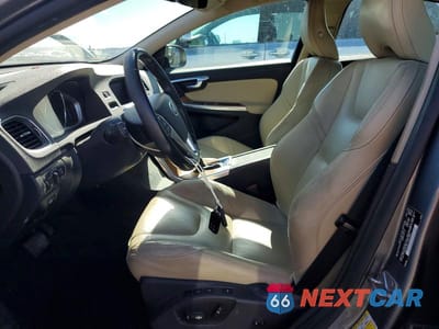 Zdjęcie 7 z 13 samochodu: 2016 VOLVO S60 VIN:LYV402FM0GB099911 - miniatura