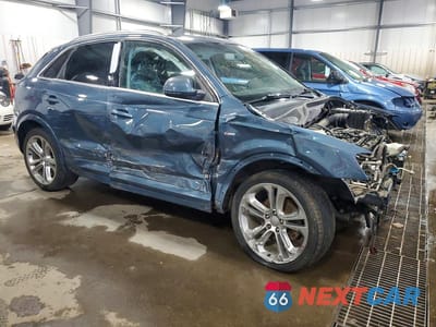 Czwarte zdjęcie samochodu z boku: 2016 AUDI Q3 PRESTIGE VIN:WA1GFCFS8GR007236 - miniatura