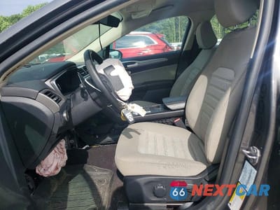 Zdjęcie 7 z 13 samochodu: 2020 FORD FUSION S VIN:3FA6P0G72LR238399 - miniatura