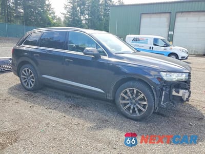 Czwarte zdjęcie samochodu z boku: 2017 AUDI Q7 PREMIUM PLUS VIN:WA1LAAF7XHD023661 - miniatura