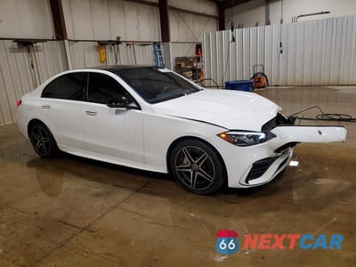 Czwarte zdjęcie samochodu z boku: 2023 MERCEDES-BENZ C 300 4MATIC VIN:W1KAF4HBXPR123476 - miniatura