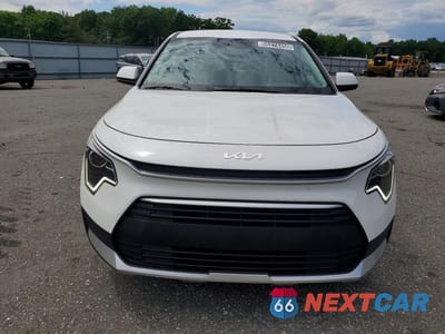 Piąte zdjęcie samochodu w środku: 2026 KIA NIRO LX VIN:KNDCP3LE0T5326793 - miniatura