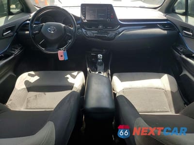 Zdjęcie 8 z 13 samochodu: 2019 TOYOTA C-HR XLE VIN:NMTKHMBX6KR091518 - miniatura
