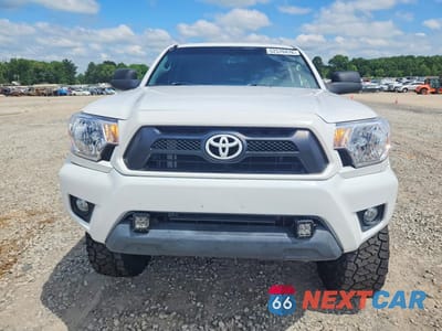 Piąte zdjęcie samochodu w środku: 2012 TOYOTA TACOMA DOUBLE CAB PRERUNNER VIN:5TFJU4GN2CX022028 - miniatura