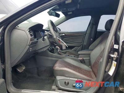 Zdjęcie 7 z 13 samochodu: 2024 VOLKSWAGEN JETTA GLI AUTOBAHN VIN:3VW2T7BU7RM101553 - miniatura