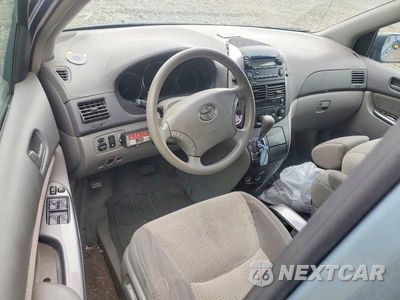 Zdjęcie 8 z 13 samochodu: 2006 TOYOTA SIENNA LE 8 PASSENGER VIN:5TDZA23C76S566829 - miniatura