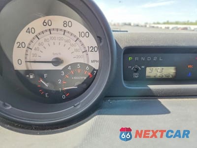 Zdjęcie 9 z 13 samochodu: 2006 TOYOTA SCION XB VIN:JTLKT324464119158 - miniatura