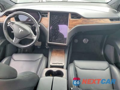 Zdjęcie 8 z 14 samochodu: 2018 TESLA MODEL X VIN:5YJXCDE27JF138418 - miniatura