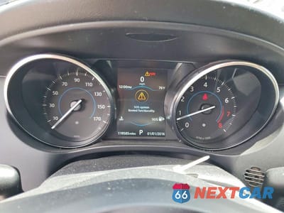 Zdjęcie 9 z 13 samochodu: 2018 JAGUAR F-PACE PREMIUM VIN:SADCJ2FX3JA323971 - miniatura