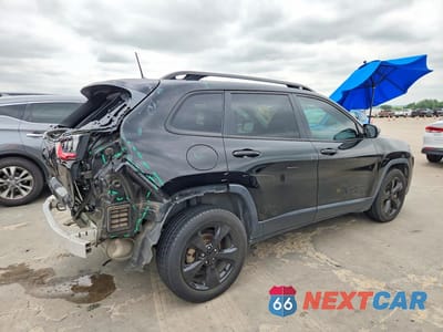 Trzecie zdjęcie samochodu z tyłu: 2020 JEEP CHEROKEE LATITUDE PLUS VIN:1C4PJLLB6LD581690 - miniatura