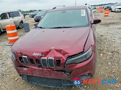 Piąte zdjęcie samochodu w środku: 2019 JEEP CHEROKEE LATITUDE VIN:1C4PJLCB8KD296777 - miniatura
