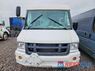 Piąte zdjęcie samochodu w środku: 2013 ISUZU NPR DELIVERY VAN VIN:JALB4T179D7W01204 - miniatura