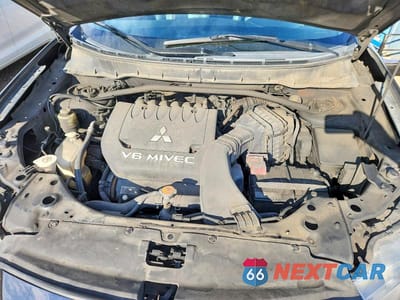 Zdjęcie 12 z 13 samochodu: 2010 MITSUBISHI OUTLANDER GT VIN:JA4JT5AXXAZ605834 - miniatura