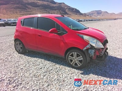Czwarte zdjęcie samochodu z boku: 2015 CHEVROLET SPARK 1LT VIN:KL8CD6S91FC763855 - miniatura