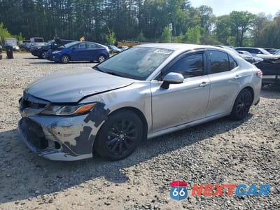 2020 TOYOTA CAMRY LE 4T1C11AK4LU961127 - główne zdjęcie licytacji z USA - miniatura