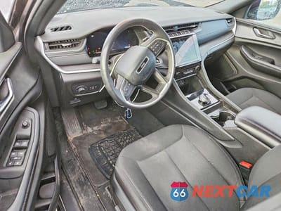 Zdjęcie 8 z 13 samochodu: 2024 JEEP GRAND CHEROKEE LAREDO VIN:1C4RJHAG6RC254841 - miniatura