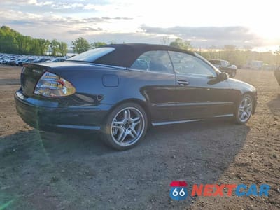 Trzecie zdjęcie samochodu z tyłu: 2006 MERCEDES-BENZ CLK 55 AMG VIN:WDBTK76GX6T059518 - miniatura