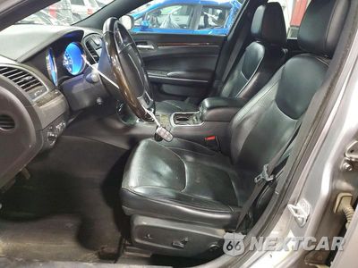 Zdjęcie 7 z 12 samochodu: 2013 CHRYSLER 300C VIN:2C3CCAKG0DH683084 - miniatura