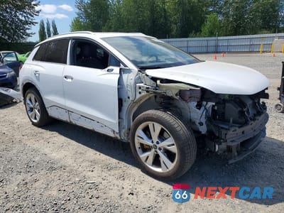 Czwarte zdjęcie samochodu z boku: 2023 AUDI Q4 E-TRON PREMIUM VIN:WA1K2BFZ1PP060286 - miniatura