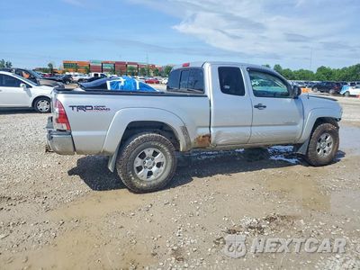 Trzecie zdjęcie samochodu z tyłu: 2013 TOYOTA TACOMA V6 VIN:5TFUU4ENXDX077683 - miniatura