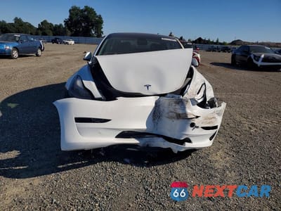 Piąte zdjęcie samochodu w środku: 2022 TESLA MODEL 3 VIN:5YJ3E1EA6NF362039 - miniatura