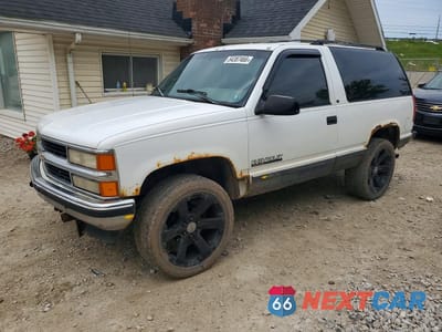 1995 CHEVROLET TAHOE K1500 3GNEK18K5SG101231 - główne zdjęcie licytacji z USA - miniatura