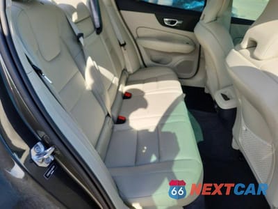 Zdjęcie 10 z 12 samochodu: 2020 VOLVO S60 T5 MOMENTUM VIN:7JR102FK1LG067079 - miniatura