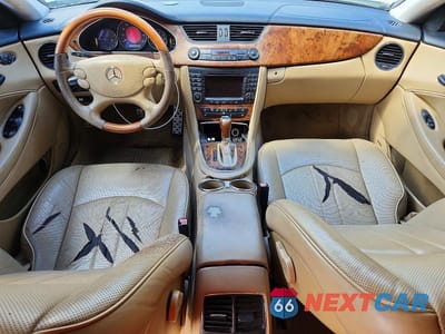 Zdjęcie 8 z 12 samochodu: 2008 MERCEDES-BENZ CLS 550 VIN:WDDDJ72X68A135898 - miniatura