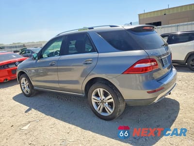 Drugie zdjęcie samochodu z przodu: 2013 MERCEDES-BENZ ML 350 4MATIC VIN:4JGDA5HB1DA162068 - miniatura