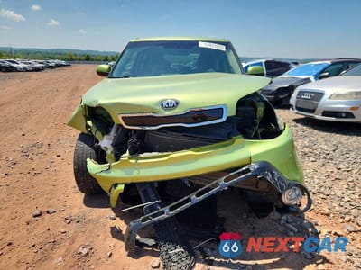 Piąte zdjęcie samochodu w środku: 2016 KIA SOUL + VIN:KNDJP3A5XG7870951 - miniatura